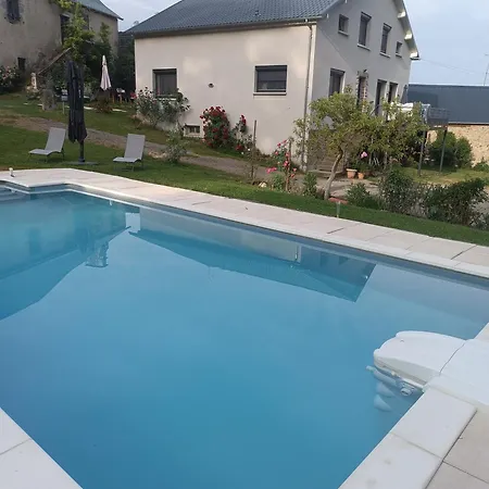 Feriehus A La Campagne Climatise Avec Piscine Domaine De Moise *